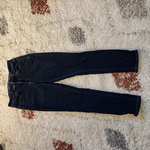 Super stretch high waisted American eagle skinny jeans. Size 8